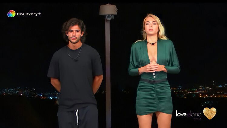 Love Island, due nuovi bombshell entrano in villa, una coppia viene eliminata e uno switch accende gli animi! preview