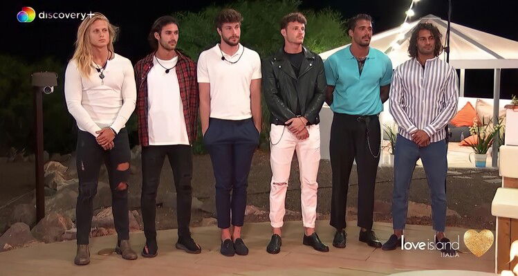 Love Island, dopo l’ultimo recoupling un’eliminazione e… un colpo di scena! preview