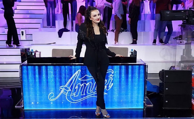 Amici 21, Arisa confermata per la nuova edizione: la cantante ha rinunciato ad una cifra altissima per prendere parte a Pekin Express preview