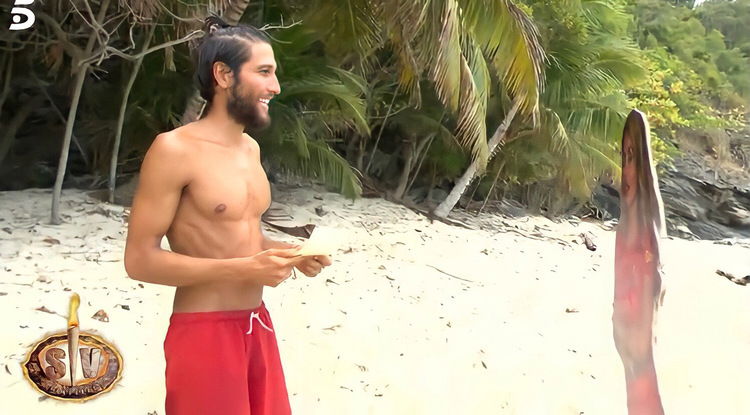 Supervivientes, a pochi giorni dalla finale Valeria Marini manda un messaggio speciale a Gianmarco Onestini preview