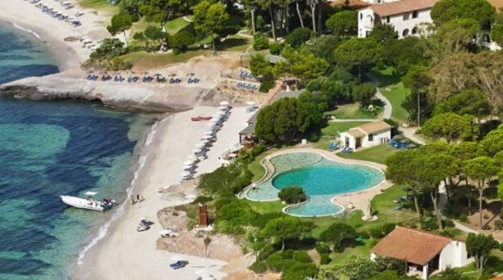 Temptation Island, a fuoco il villaggio: i carabinieri indagano article-post