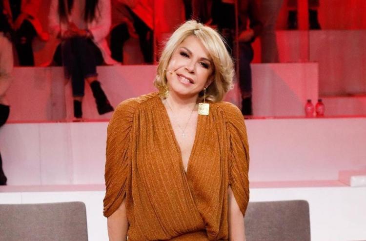 Amici 21, Anna Pettinelli sarà nel cast del talent? La speaker rompe il silenzio e interviene polemicamente sui social preview