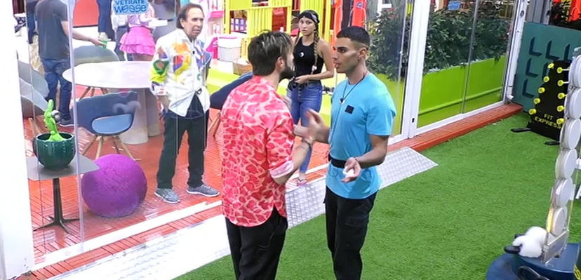 Gf Vip 6, scoppia una super lite tra Alex Belli e Samy Youssef: “Mi ha detto ‘fidati, finisce male’!” preview