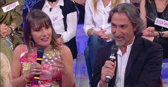 Uomini e Donne, scoppia di nuovo l’amore tra Antonella Bravi e Tony De Leonardis del Trono over che si era lasciata! preview