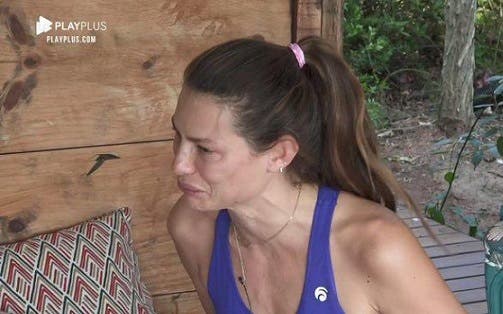 Dayane Mello dopo le molestie subite a La Fazenda scoppia a piangere: “È tutto troppo difficile” preview
