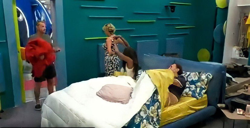 Gf Vip 6, Amedeo Goria senza mutande nel letto con Ainett Stephens, il web si indigna e Guenda Goria risponde così preview