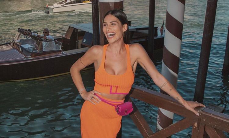 Ludovica Valli risponde a chi ha criticato la scelta delle sue calzature per l’arrivo a Festival del Cinema di Venezia preview