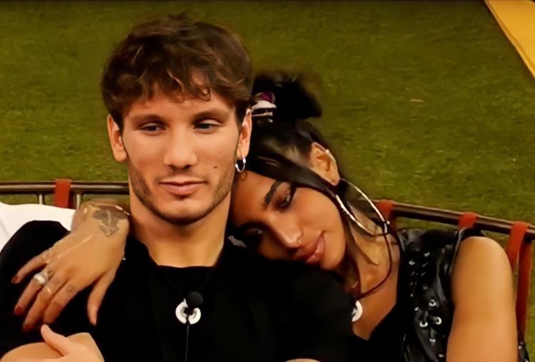 Gf Vip 6, scatta il bacio tra Manuel Bortuzzo e Lulù Selassié: la conferma della principessa preview