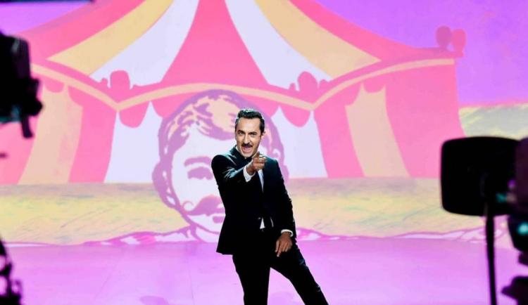 Le Iene, Federica Pellegrini ed Elodie Di Patrizi sono le prime due (amatissime) conduttrici che affiancheranno Nicola Savino nella nuova edizione! preview