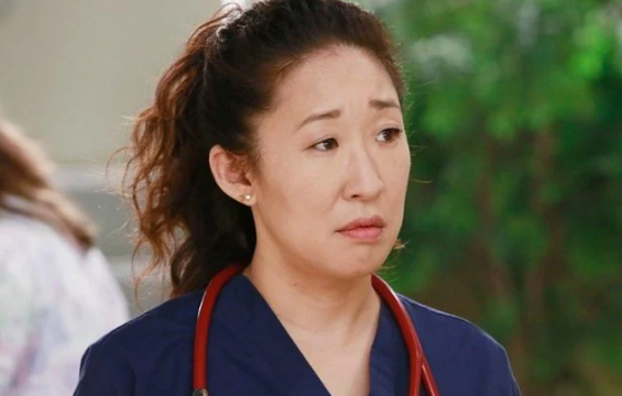 Grey’s Anatomy, Sandra Oh confessa: “Sono in terapia, il successo è stato un trauma” article-post