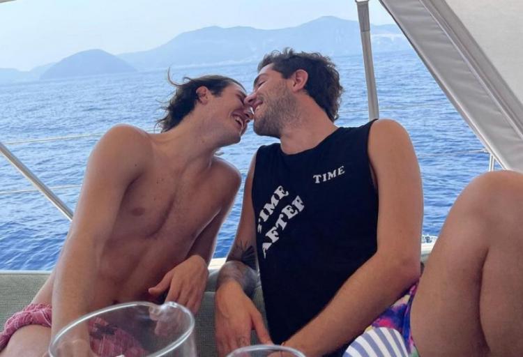 Tommaso Zorzi svela com’è nato l’amore con Tommaso Stanzani: “Maria De Filippi mi ha detto che…” preview