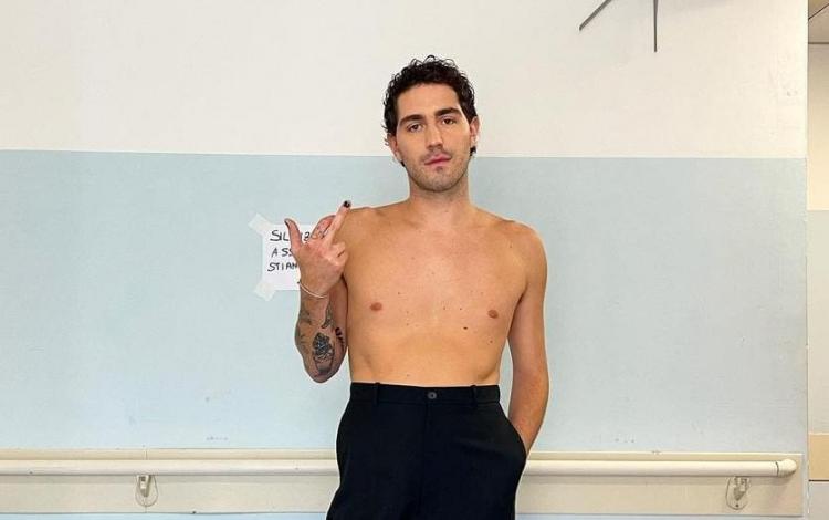 Tommaso Zorzi: “Ecco perché condividerò di meno la mia vita privata sui social” article-post