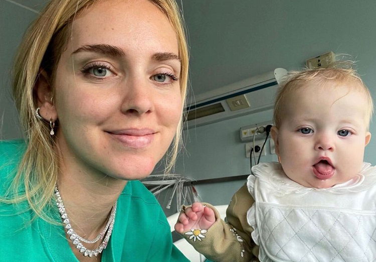 Chiara Ferragni: “Abbiamo passato 10 ore in ospedale, Vittoria stamattina stava male, ora si sente meglio” (Video) preview