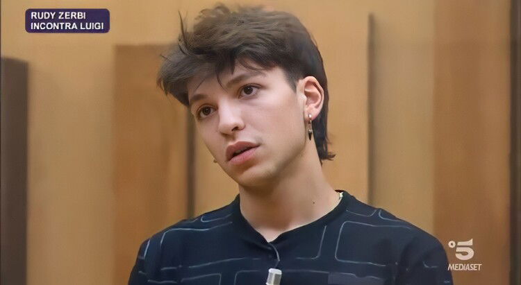 Amici 21, Luigi Strangis sgridato da Rudy Zerbi scoppia in lacrime e parla della sua malattia preview