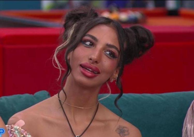 Gf Vip 6, Lulù Selassiè racconta cosa faceva con i suoi ex fidanzati e lascia a bocca aperta i suoi coinquilini article-post
