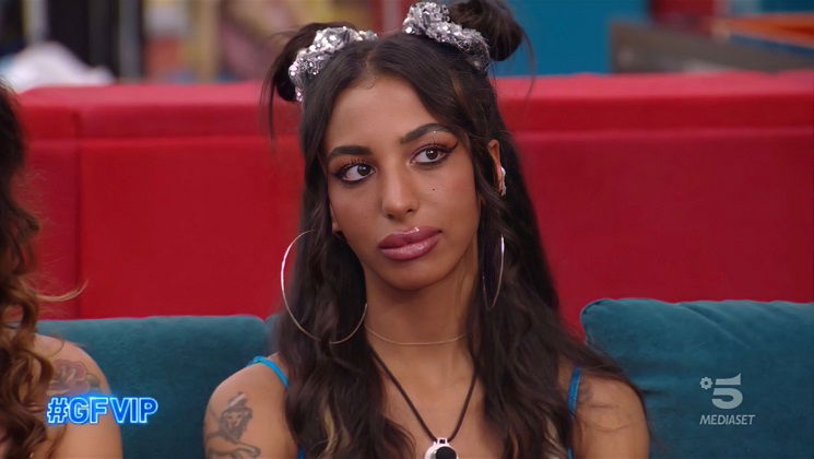 Gf Vip 6, Lulù Selassié nella notte confida un doloroso segreto del suo passato preview