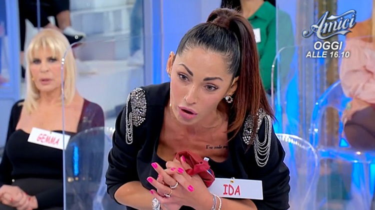 Uomini e Donne: l’opinione di Isa sulla puntata del 26/10/21 preview