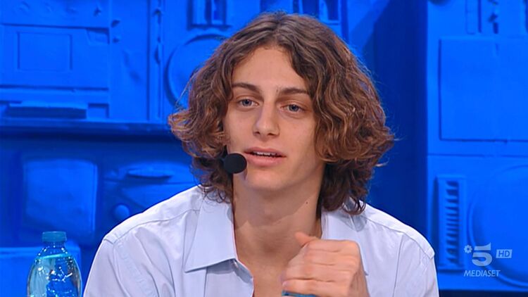 Amici 21, puntata del 21/11/2021: Albe si propone per la sfida al posto di Lda e Maria De Filippi si infervora preview