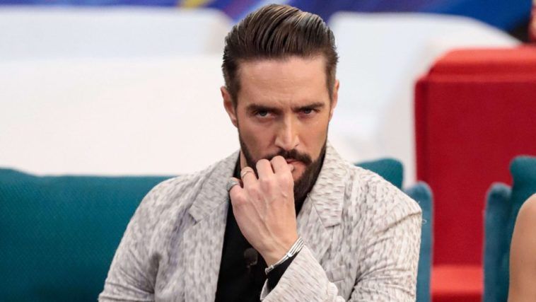 Gf Vip 6, Alex Belli fa scoppiare una nuova polemica: ecco la frase che ha fatto indignare il web preview