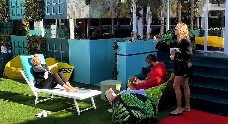 Gf Vip 6, Carmen Russo risentita per la nomination di Manila Nazzaro: scatta il litigio article-post