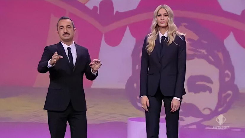 Le Iene, Elena Santarelli e Nicola Savino contro le affermazioni di Alfonso Signorini sull’aborto preview