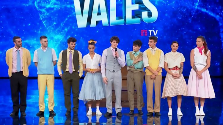 Tu Sì Que Vales, standing ovation per Samuele Barbetta che riabbraccia Giulia Stabile preview