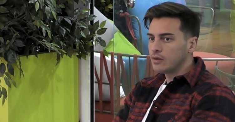 Gf Vip 6, lutto per Alessandro Basciano: l’annuncio della sorella preview