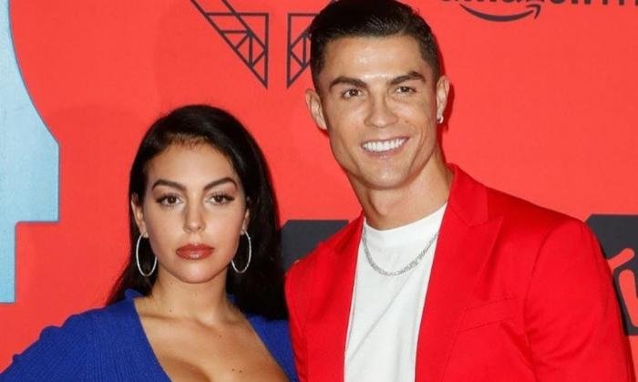 Cristiano Ronaldo e Georgina Rodriguez pubblicano un video con la scoperta del sesso dei loro bebè!