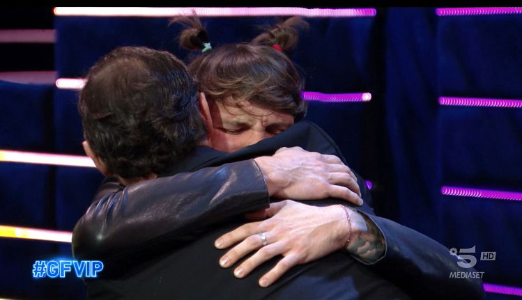 Gf Vip 6, ventottesima puntata: Aldo Montano lascia il reality, tre nuovi concorrenti entrano in Casa, i nominati sono… article-post