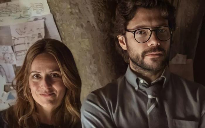 La Casa di Carta, Alvaro Morte svela qual è la migliore coppia della serie (e la sua risposta sorprende!) preview