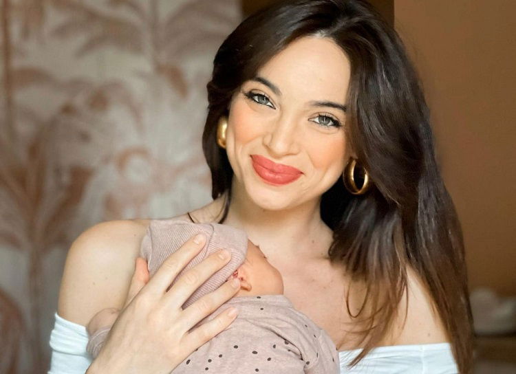 Amici, Lorella Boccia presenta la piccola Luce Althea e svela come mai lei e Niccolò Presta hanno scelto questo nome preview