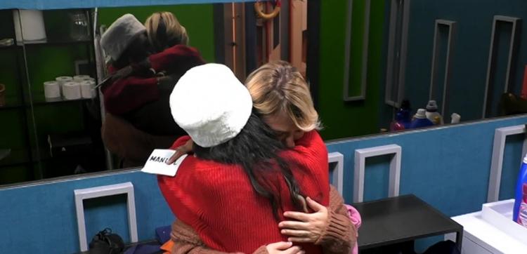 Gf Vip 6, dopo le dure parole di Clarissa Selassié Manila Nazzaro si chiarisce con Lulù Selassié: “La vostra indifferenza mi ha ferita” preview