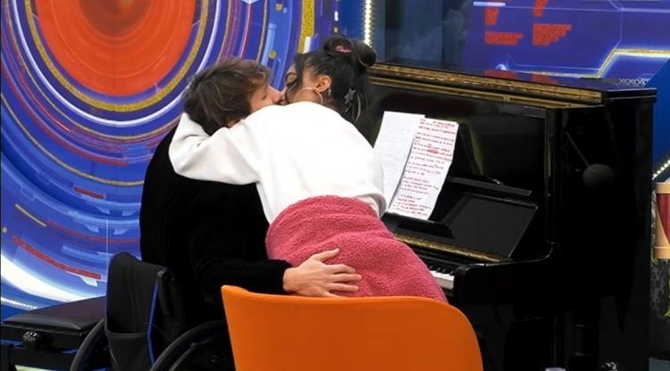 Gf Vip 6, Lulù Selassié e Manuel Bortuzzo si dichiarano: “Ti amo!” preview