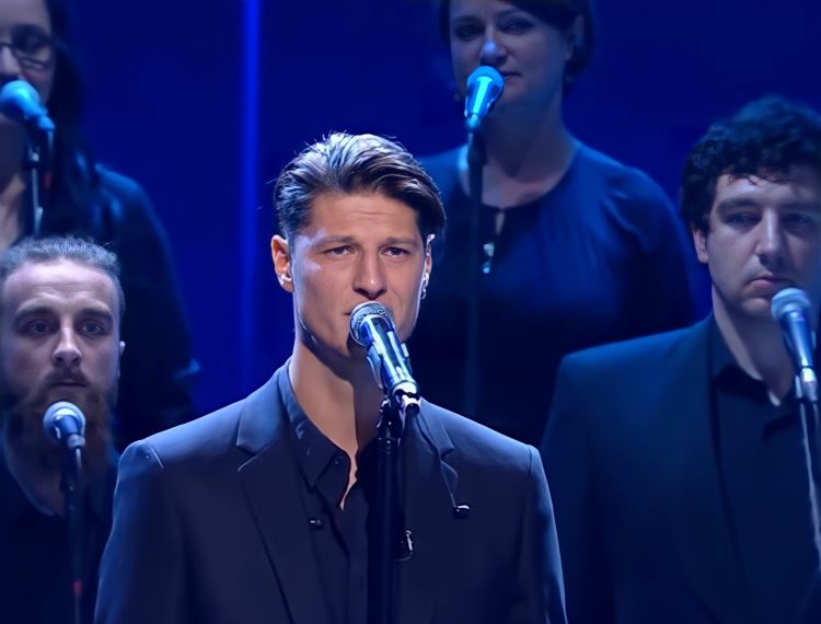 Amici di Maria De Filippi, Nick Casciaro ha vinto X Factor Romania! article-post