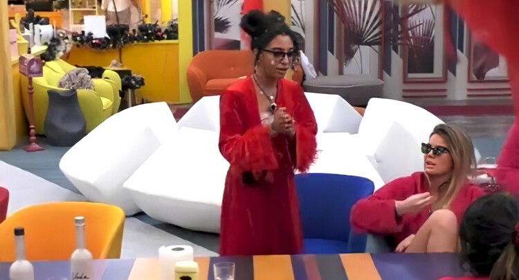 Gf Vip 6, scoppia la lite tra Sophie Codegoni e Lulù Selassié in difesa della sorella Jessica: “L’hai fatta passare per tro*a” preview