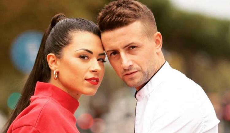 Temptation Island, Valentina De Biasi torna sui social dopo il complicato parto della figlia Giulia: “Portata in terapia intensiva, ci è crollato il mondo addosso” preview