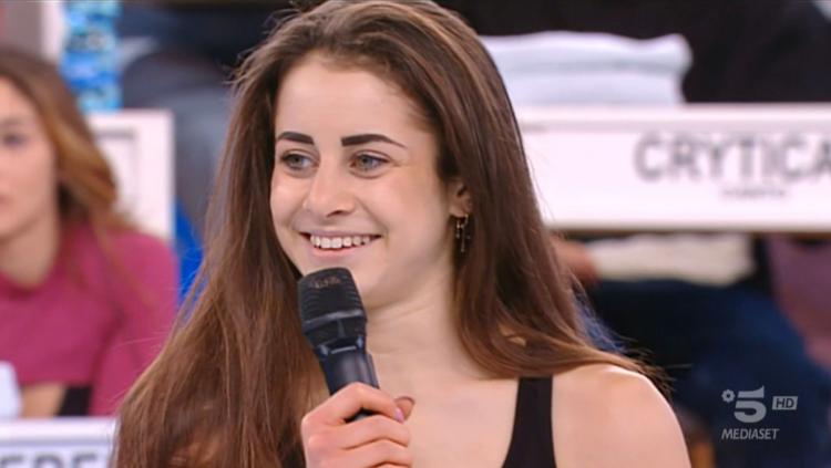 Amici 21, puntata del 9/01/2022: Alice Del Frate conquista un banco, LDA e Sissi in sfida per un provvedimento disciplinare, Alex Rina e Cosmary Fasanelli nuova coppia article-post