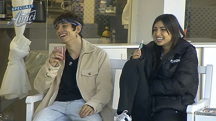 Amici 21, Cosmary Fasanelli parla della storia con Alex Rina: “Credo che da subito, senza volerlo, abbiamo iniziato a cercarci…” preview