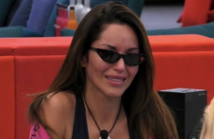 Gf Vip 6, Delia Duran tronca definitivamente con Alex Belli: “È finita, sto troppo male” preview