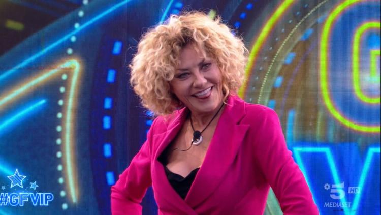 Gf Vip 6, Eva Grimaldi: “Lulù Selassié e Katia Ricciarelli? Non c’è rispetto da ambo le parti!”. Poi svela chi vorrebbe fuori dalla Casa preview