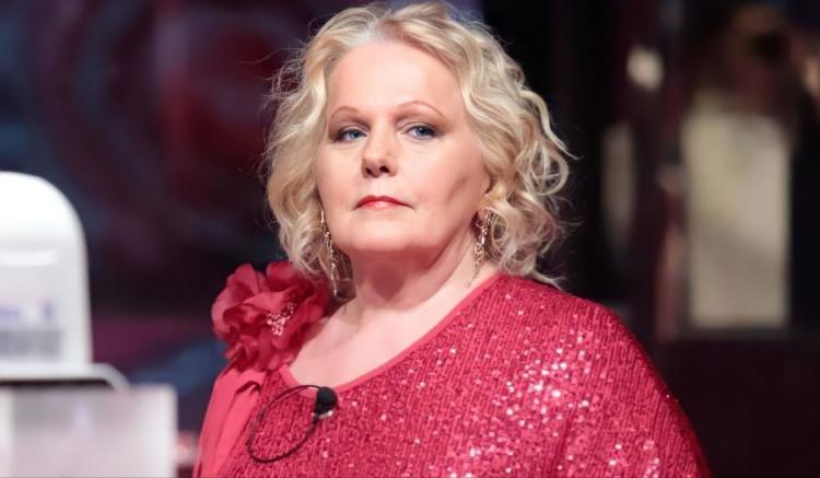 Gf Vip 6, Katia Ricciarelli si accorda per le nomination: è bufera sui social preview