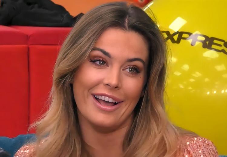 Gf Vip 6, un’ex Vippona si scaglia contro Sophie Codegoni: “Bellezza indiscutibile ma tanto sce*a, si accozza agli uomini come un polipo” preview