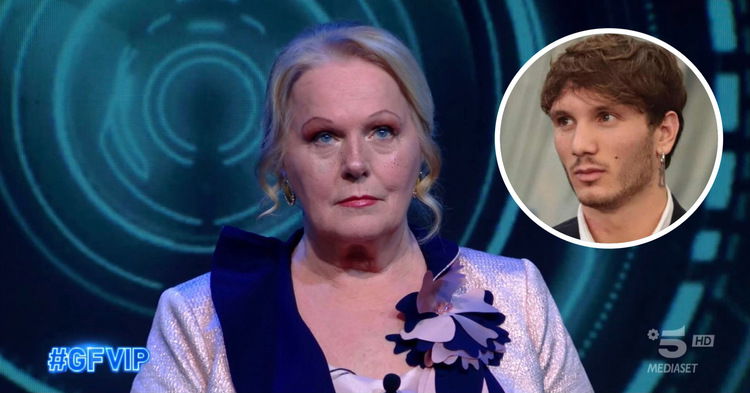 Gf Vip 6, (ennesimo) scivolone di Katia Ricciarelli: web indignato per la sua frecciatina a Manuel Bortuzzo preview