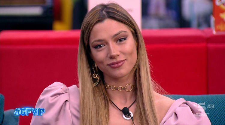 Gf Vip 6, Soleil Sorge è tornata single: “Dopo qualche tentativo di recupero la sua storia è finita” preview