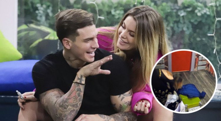 Gf Vip 6, Alessandro Basciano sbrocca (di nuovo) contro Sophie Codegoni, lei gli sbatte le valigie fuori dalla camera preview