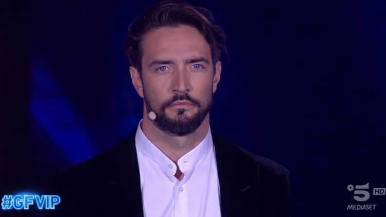 Gf Vip 6, Alex Belli rivela qual è la sua nuova strategia article-post