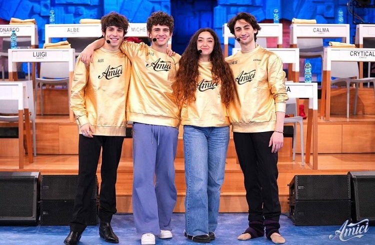 Amici 21, puntata del 13/02/2022: Dario Schirone, Sissi Cesana, Alex Rina e Michele Esposito accedono al serale article-post