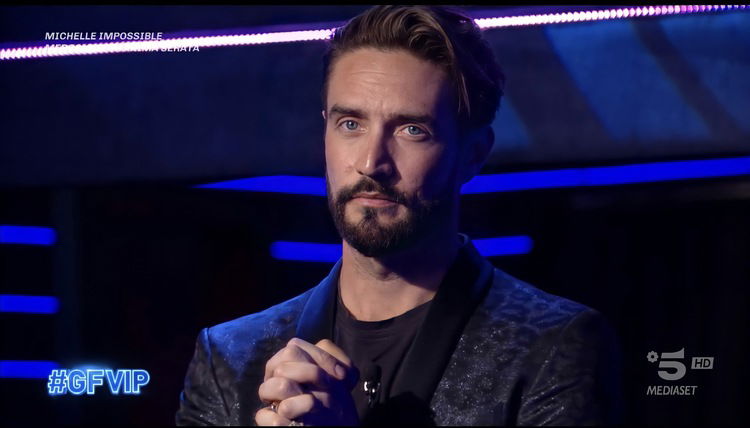Gf Vip 6, quarantatreesima puntata: Alex Belli esce dalla Casa (ma Delia Duran non lo segue), Kabir Bedi eliminato, i nominati sono… preview