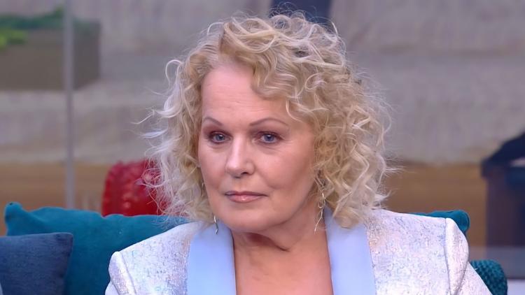 Gf Vip 6, Katia Ricciarelli vuole abbandonare la Casa: “Andate a fare in cul* tutti!” preview