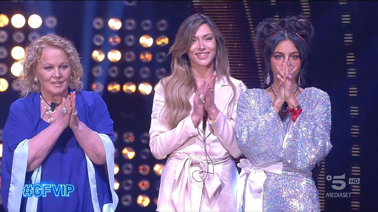 Gf Vip 6, quarantaduesima puntata: Lulù Selassiè seconda finalista, ennesimo confronto tra Alex Belli, Soleil Sorge e Delia Duran. I nominati sono… preview